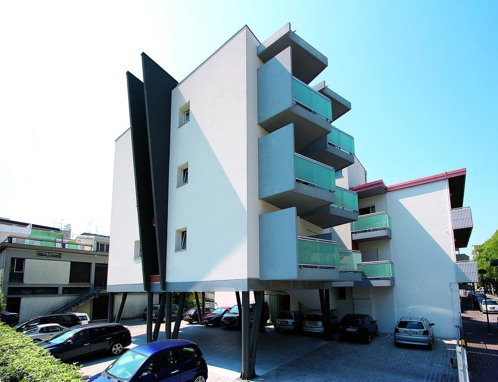 Hotel Simi Lan Lignano Sabbiadoro Exterior photo
